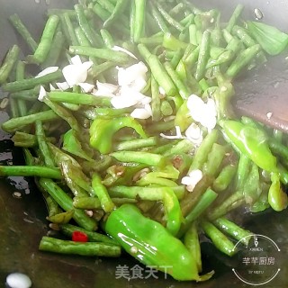 干煸长豆角的做法步骤：6
