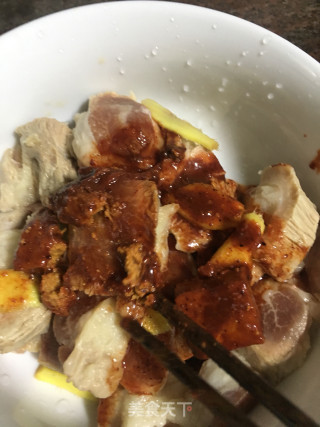 南乳焖肉的做法步骤：4