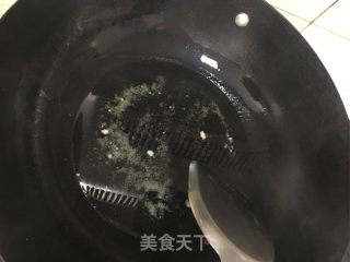 闷黄鳝的做法步骤：2