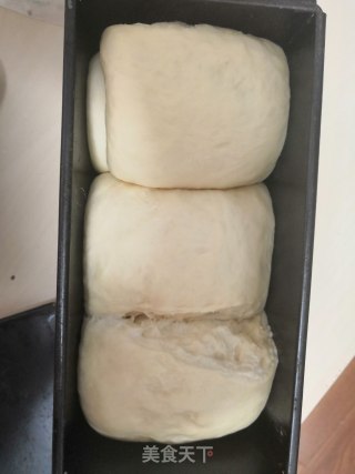 牛奶土司包的做法步骤：10