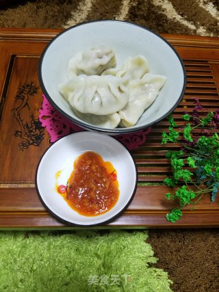 槐花猪肉饺子的做法步骤：8