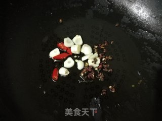 包菜炒川粉的做法步骤：3