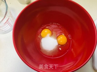 草莓夹心玛德琳的做法步骤：1