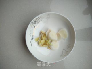 虾干炒丝瓜的做法步骤：4