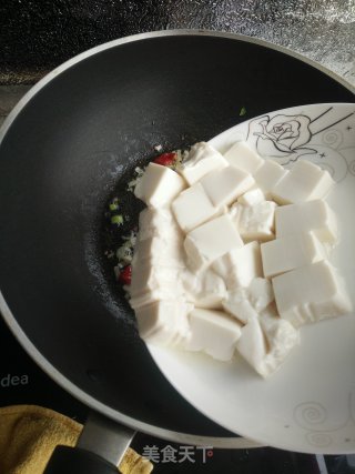 蒜薹烧豆腐的做法步骤：6