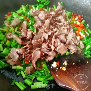 蒜薹炒牛肉的做法步骤：11
