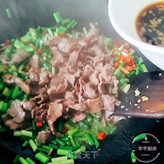 蒜薹炒牛肉的做法步骤：12