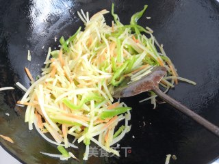 尖椒土豆丝的做法步骤：8