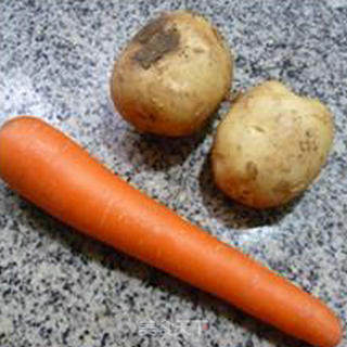 咖喱胡萝卜土豆的做法步骤：1