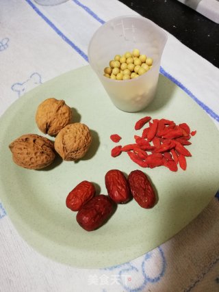 养颜豆浆的做法步骤：1