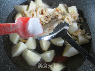 开洋烧土豆的做法步骤：6