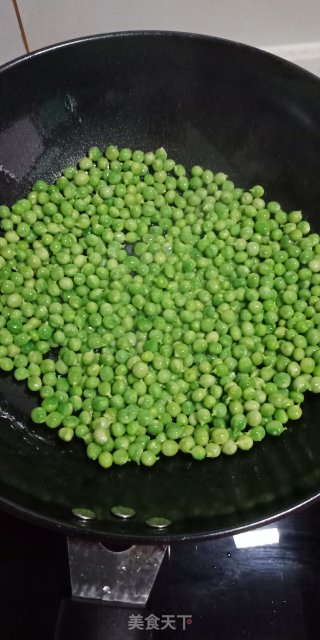 豌豆咸菜星星年糕汤的做法步骤：2