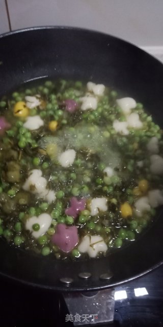 豌豆咸菜星星年糕汤的做法步骤：6