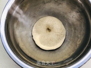 俄罗斯黑麦列巴的做法步骤：2