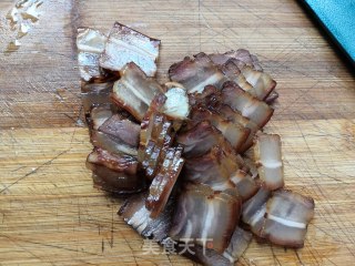 腊肉炒瓜片的做法步骤：4