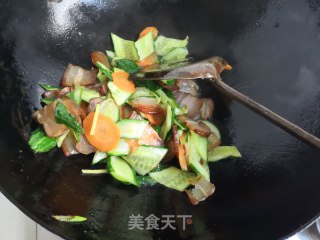腊肉炒瓜片的做法步骤：12