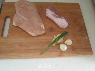 鸡肉丸子豆腐汤的做法步骤：1