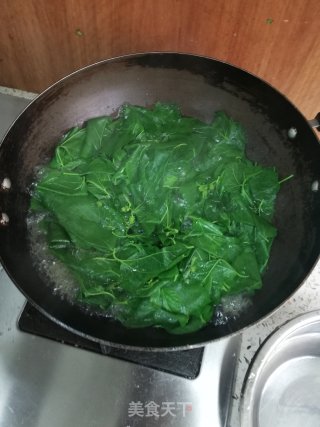 凉拌桑叶的做法步骤：3