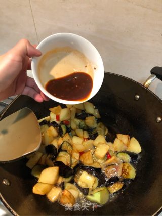 茄子红烧土豆的做法步骤：9
