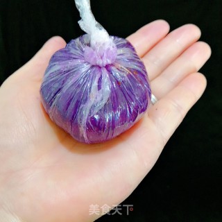 紫薯茶巾绞的做法步骤：5