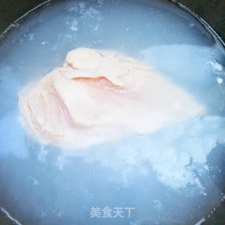 凉拌鸡丝的做法步骤：1