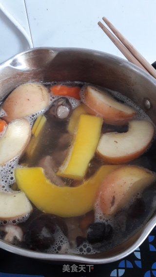 苹果淮山猪骨汤的做法步骤：4