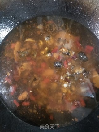 香芋烧乌鸡腿的做法步骤：5