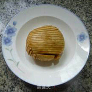 盘菜炒芹菜的做法步骤：2