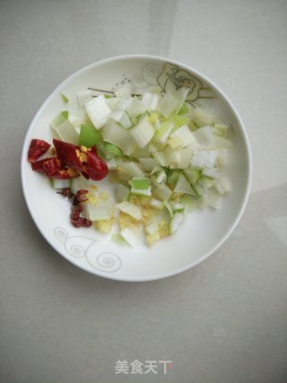 蒜薹炒豆皮的做法步骤：4