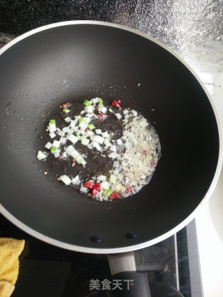 蒜薹炒豆皮的做法步骤：6