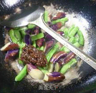 茄子炒梅豆的做法步骤：8