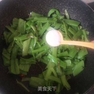菠菜梗炒蛋的做法步骤：5