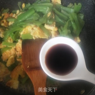菠菜梗炒蛋的做法步骤：7