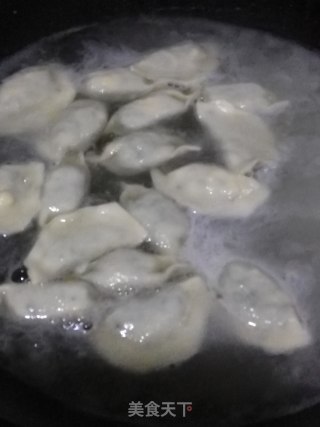 槐花水饺的做法步骤：5