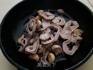 大蒜烧猪肚的做法步骤：8