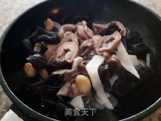 大蒜烧猪肚的做法步骤：10