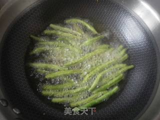 干煸豆角的做法步骤：3