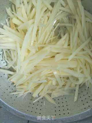 黄金土豆松的做法步骤：2
