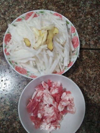 萝卜丝炒肉的做法步骤：3