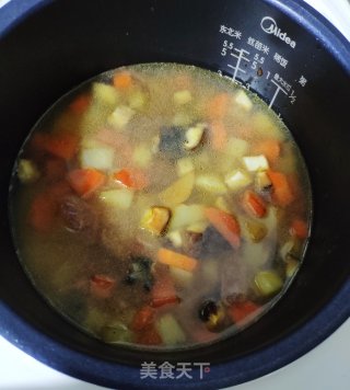 电饭煲腊肠焖饭（快手）的做法步骤：4