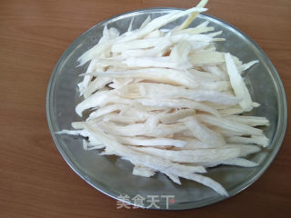 荷兰豆炒杏鲍菇的做法步骤：2