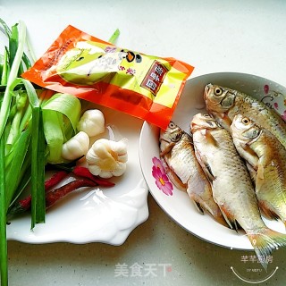 豆豉香鲫鱼的做法步骤：2