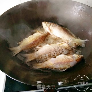 豆豉香鲫鱼的做法步骤：5