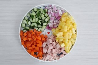 热带风情，菠萝焗饭的做法步骤：3