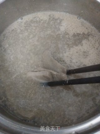 血皮菜炒猪肝的做法步骤：3