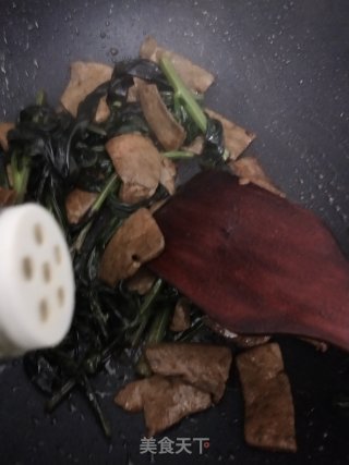血皮菜炒猪肝的做法步骤：9