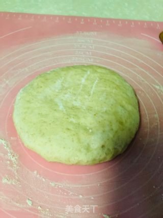 葱香肉松芒果面包卷的做法步骤：7