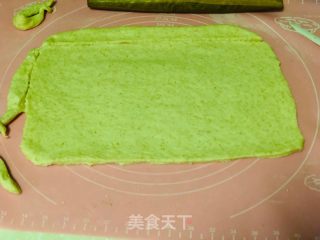 葱香肉松芒果面包卷的做法步骤：9