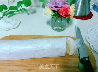 葱香肉松芒果面包卷的做法步骤：24