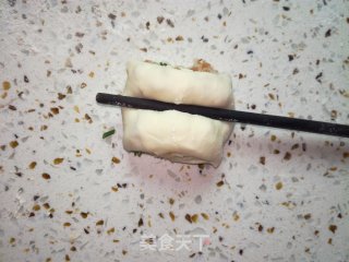 花样面食一一香肠碎花卷的做法步骤：8